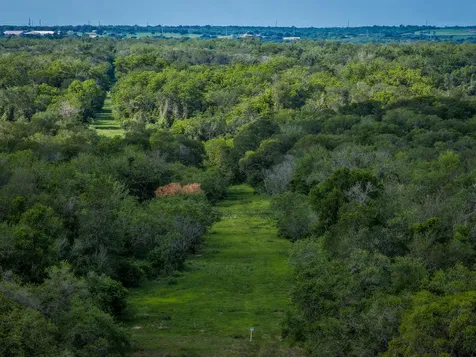 Cr 343 Cr 343 Gonzales TX 78629
