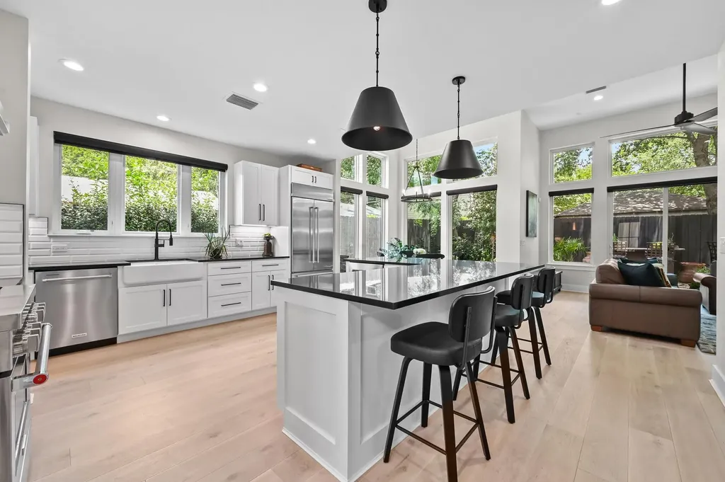 2326 Santa Rosa Street Austin TX 78702