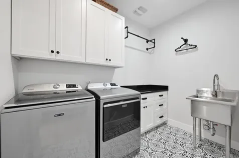 2326 Santa Rosa Street Austin TX 78702