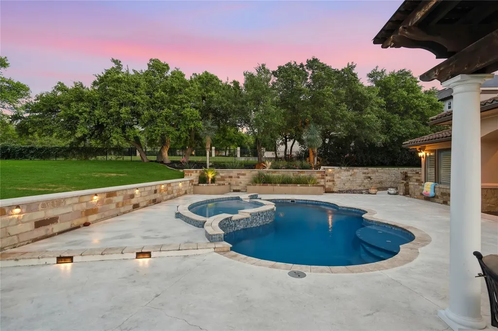 104 Kollmeyer Circle Austin TX 78734