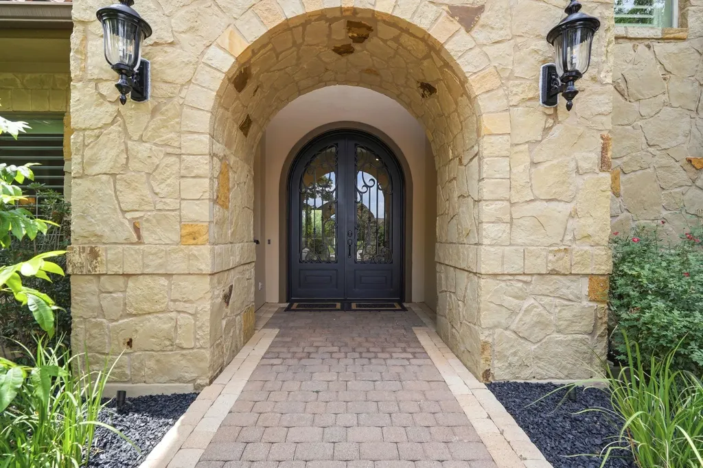 104 Kollmeyer Circle Austin TX 78734