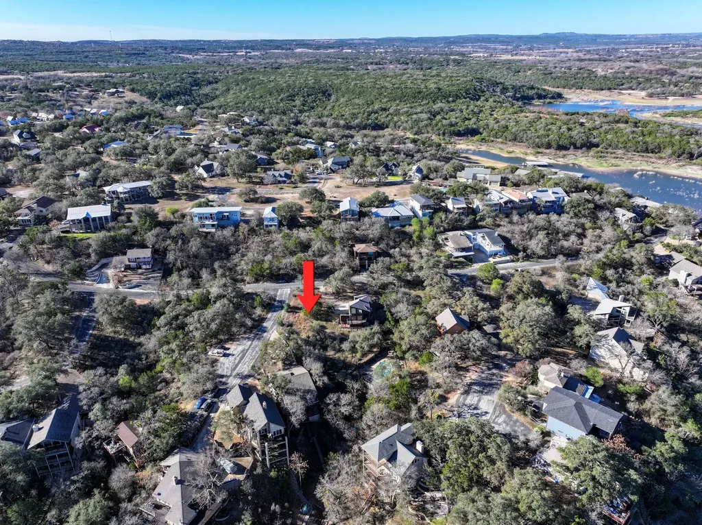 102 Coventry Coventry Road Spicewood TX 78669