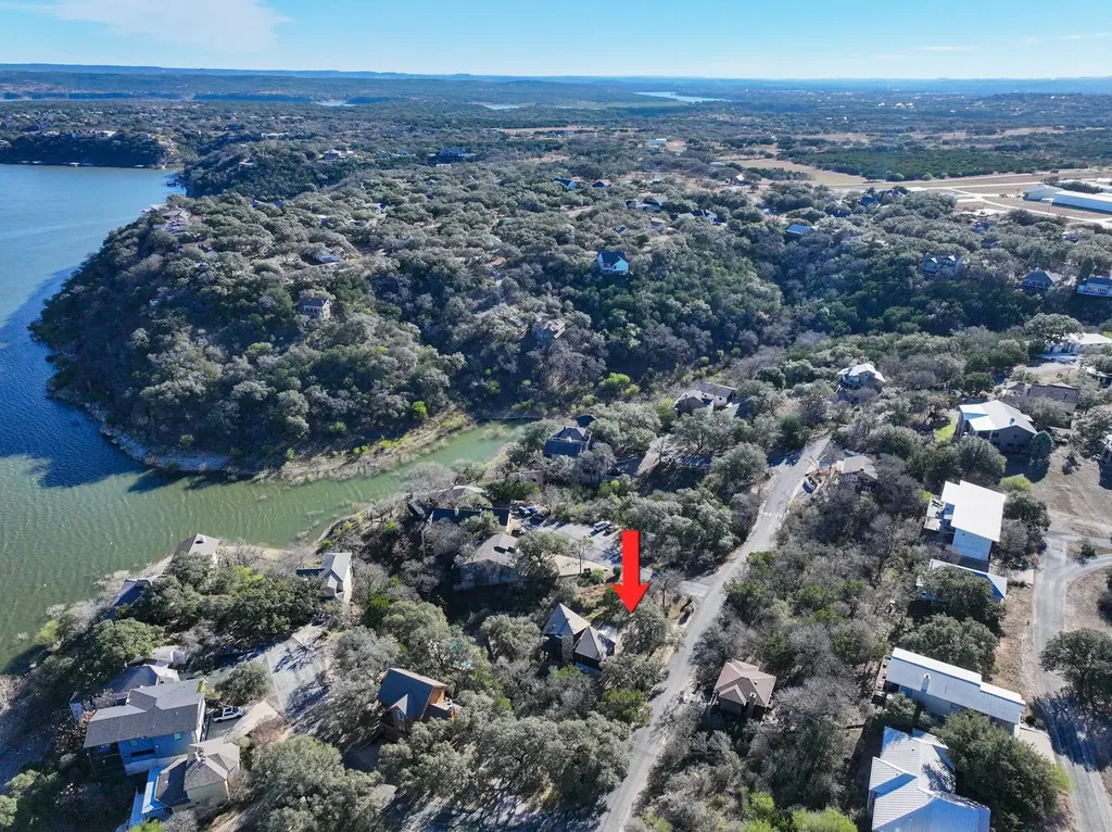 102 Coventry Coventry Road Spicewood TX 78669