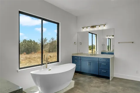 138 Cloudwood Ranch Road Briggs TX 78608