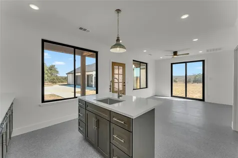 138 Cloudwood Ranch Road Briggs TX 78608