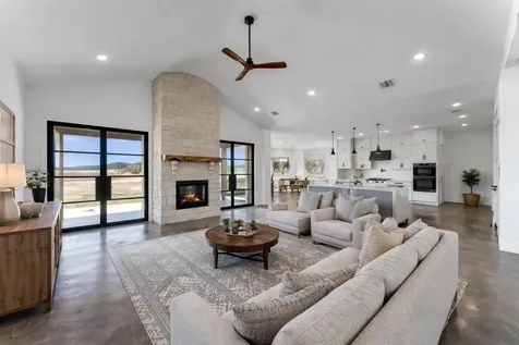 138 Cloudwood Ranch Road Briggs TX 78608