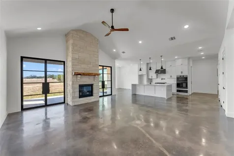 138 Cloudwood Ranch Road Briggs TX 78608