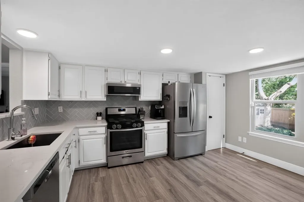 12607 Terra Nova Lane Austin TX 78727