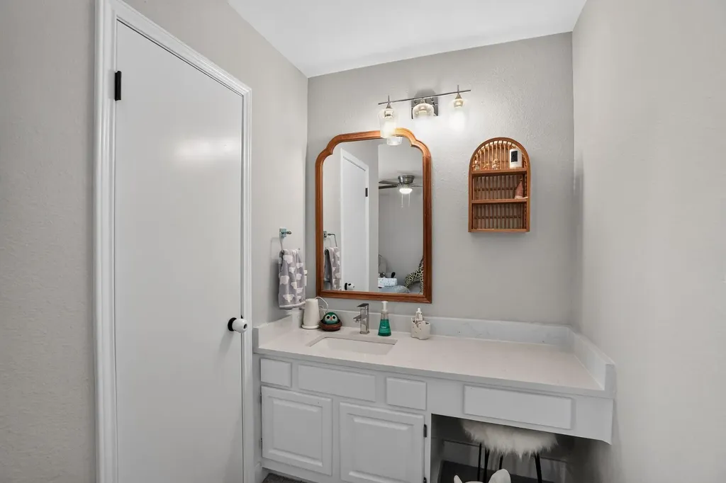 12607 Terra Nova Lane Austin TX 78727