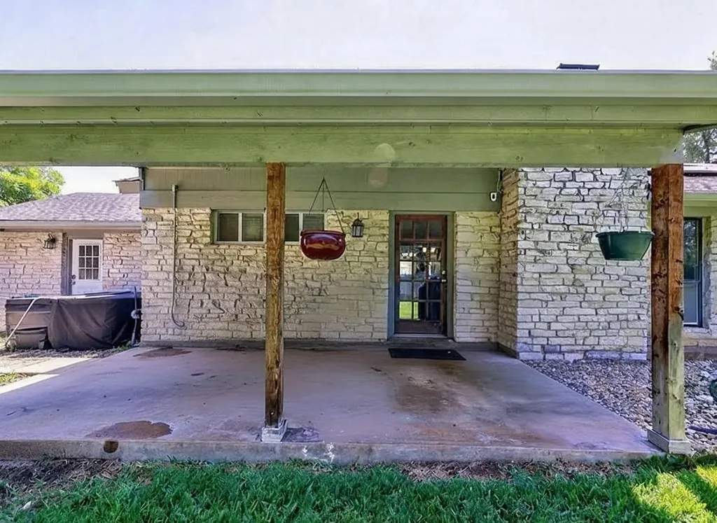 1002 Deep Wood Drive Round Rock TX 78681