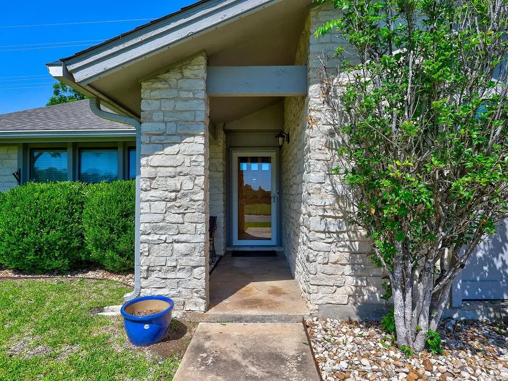 1002 Deep Wood Drive Round Rock TX 78681