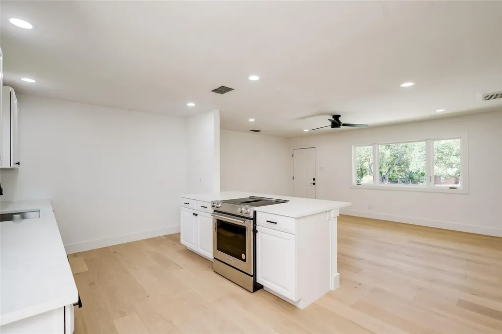 1928 Miles Avenue Austin TX 78745