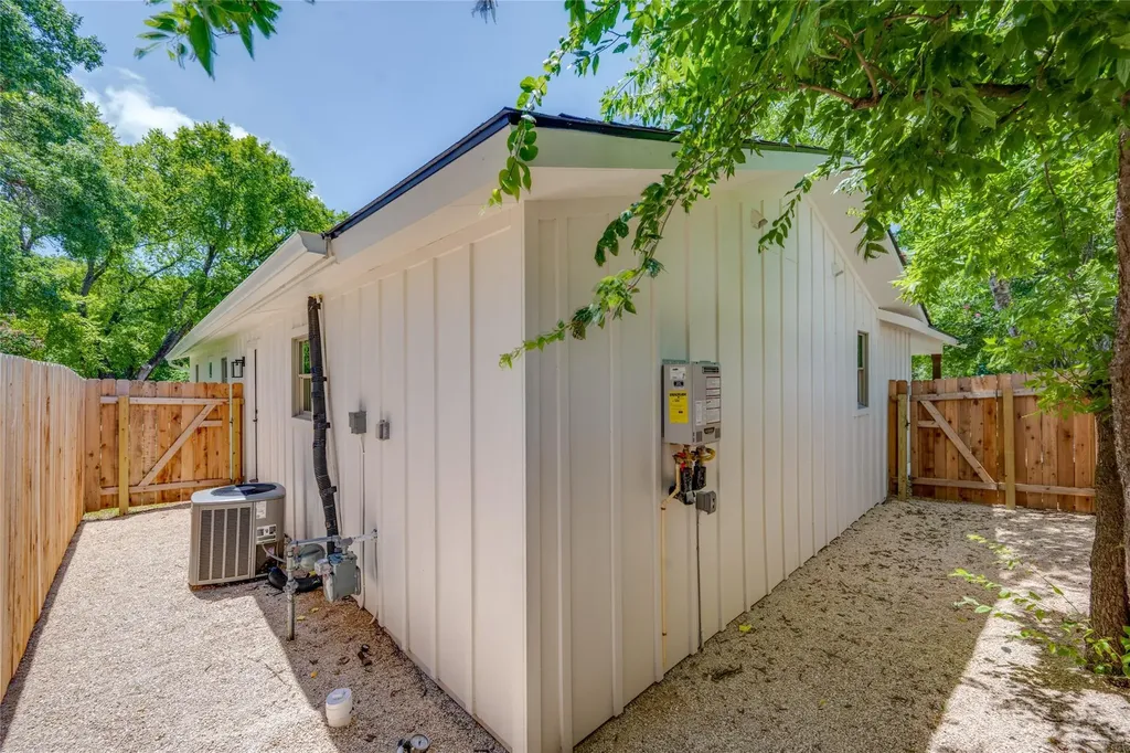1928 Miles Avenue Austin TX 78745