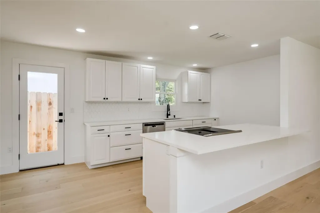 1928 Miles Avenue Austin TX 78745