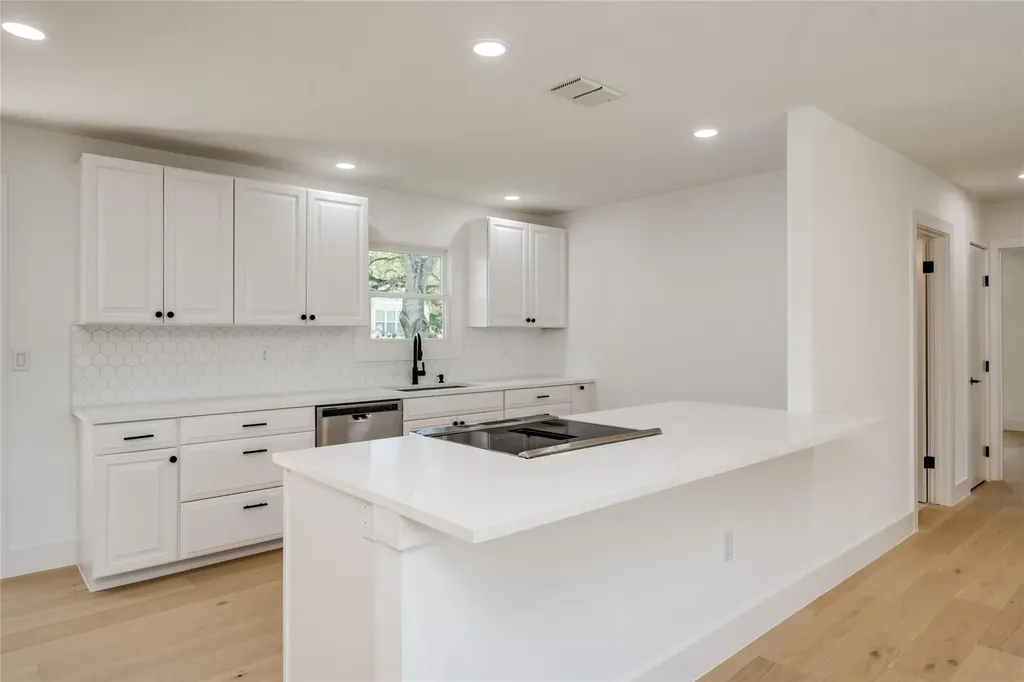 1928 Miles Avenue Austin TX 78745