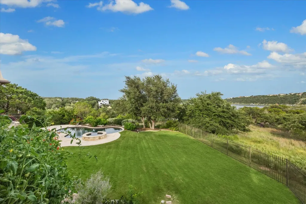 19586 Sandcastle Drive Spicewood TX 78669