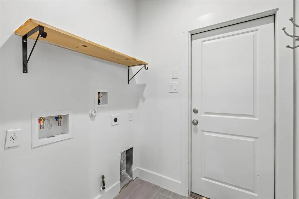 4124 Valley View Road Austin TX 78704