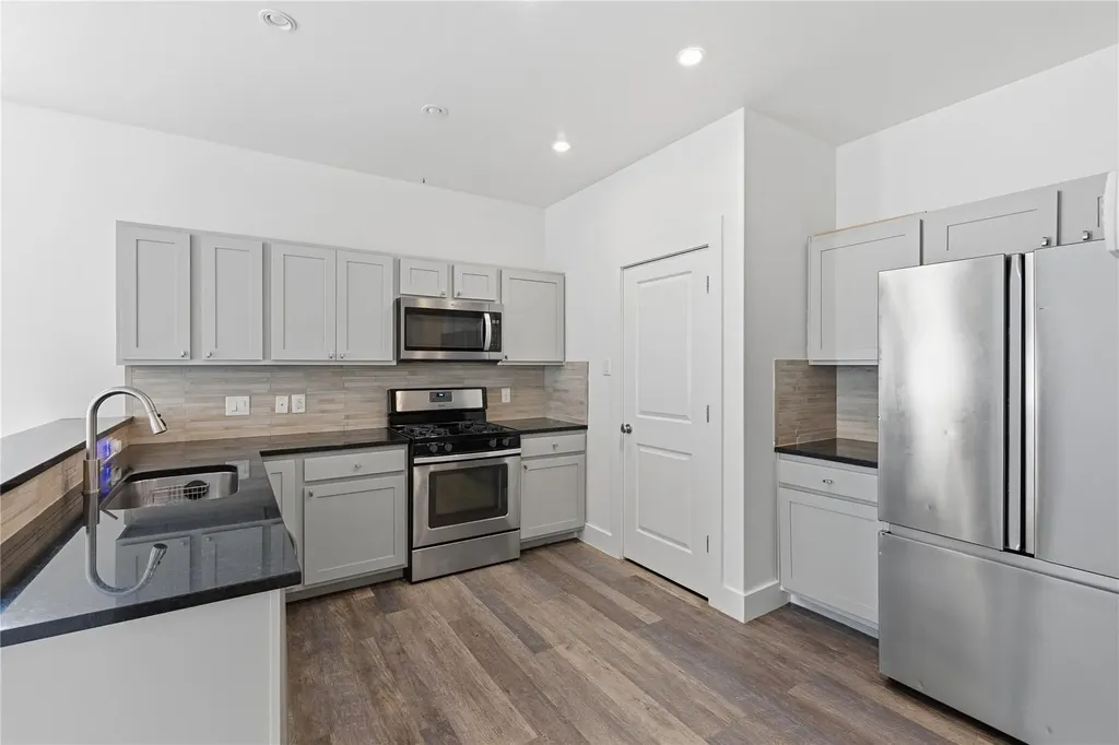 4124 Valley View Road Austin TX 78704
