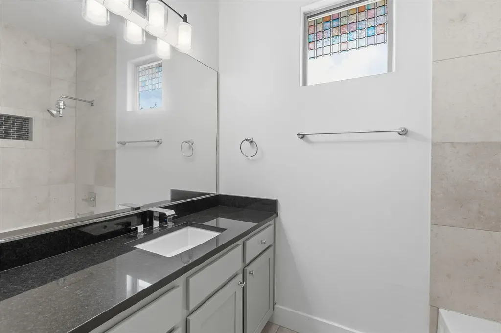 4124 Valley View Road Austin TX 78704