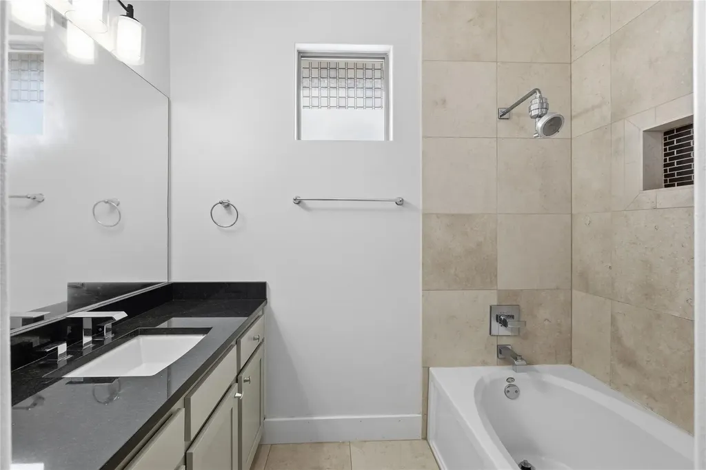4124 Valley View Road Austin TX 78704