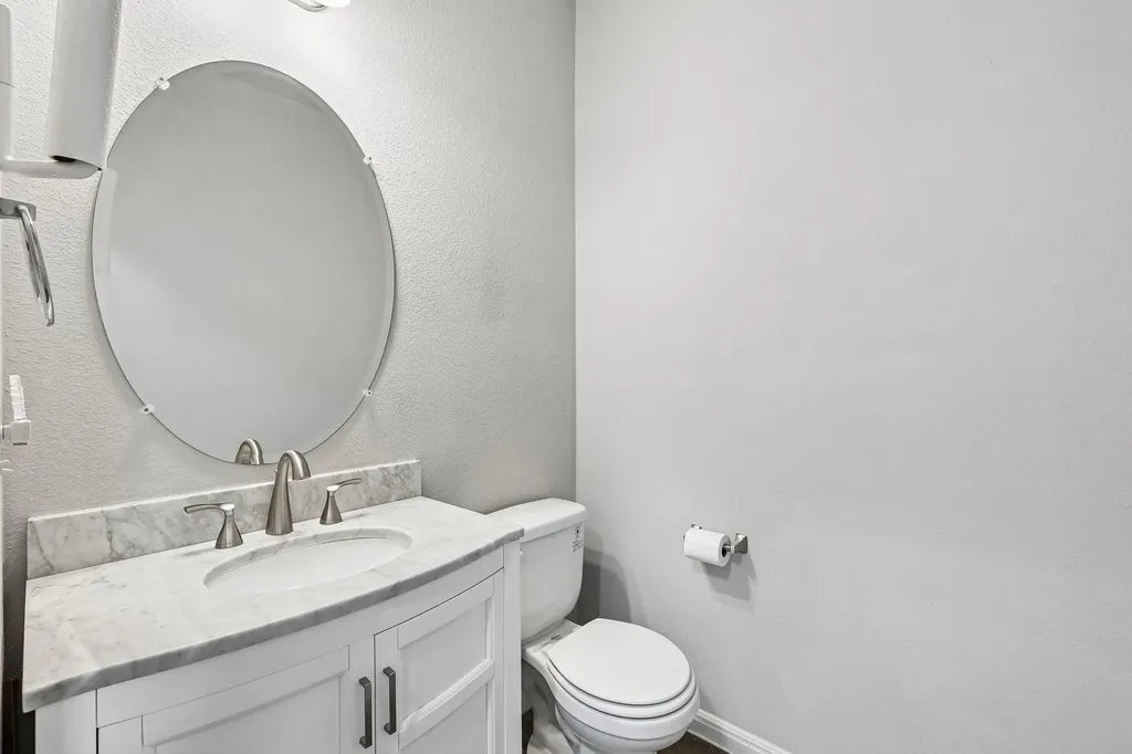 387 Guemal Road Buda TX 78610