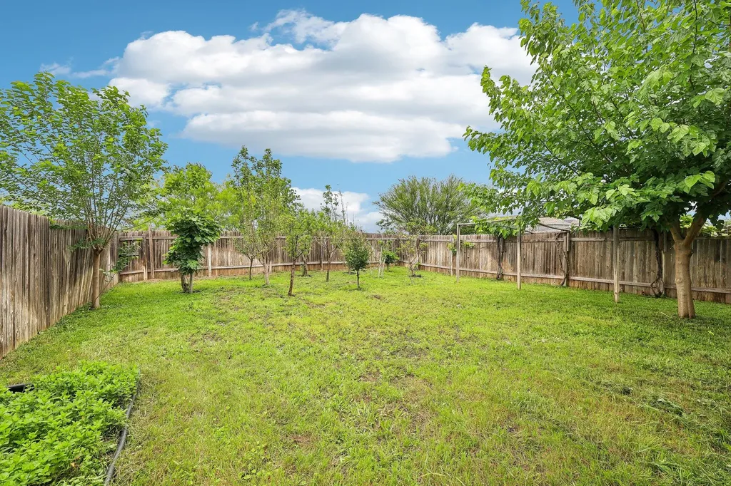 387 Guemal Road Buda TX 78610