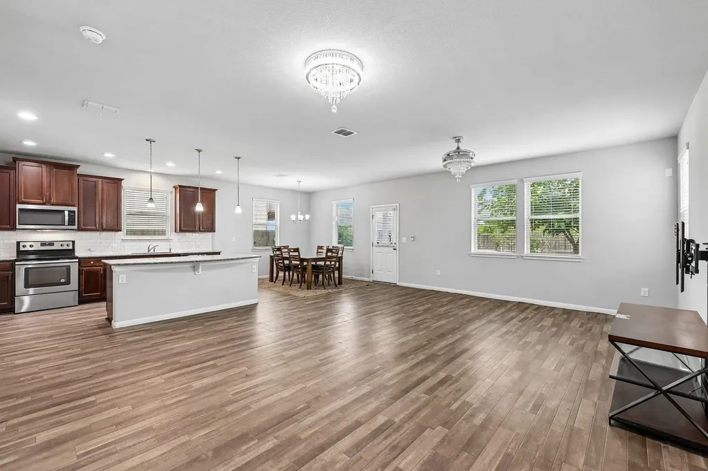 387 Guemal Road Buda TX 78610