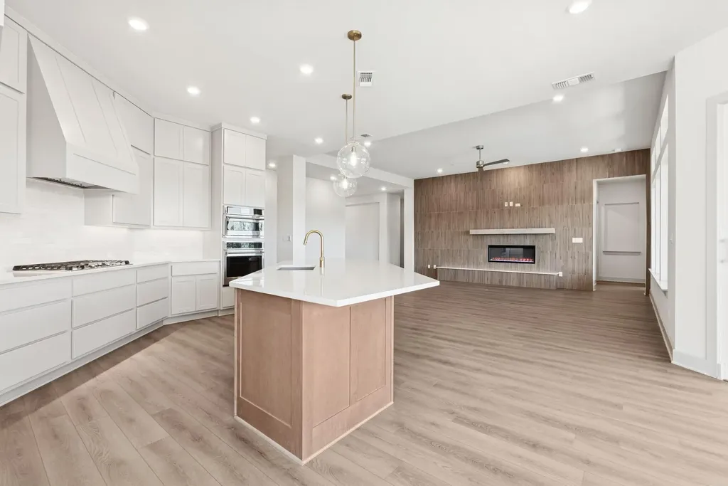 318 Silver Sage Court Dripping Springs TX 78620