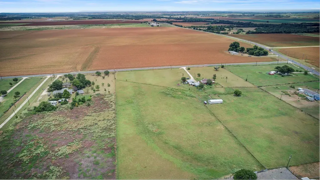 4980 County Road 406 Road Taylor TX 76574