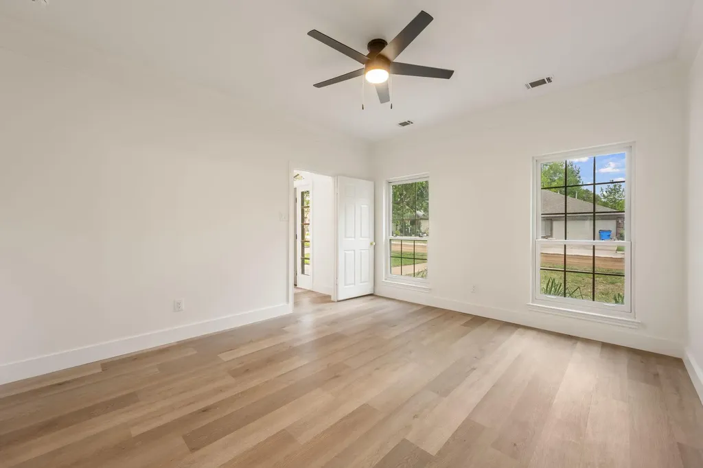1102 Twin Creek Drive Pflugerville TX 78660