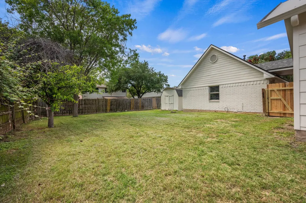 1102 Twin Creek Drive Pflugerville TX 78660