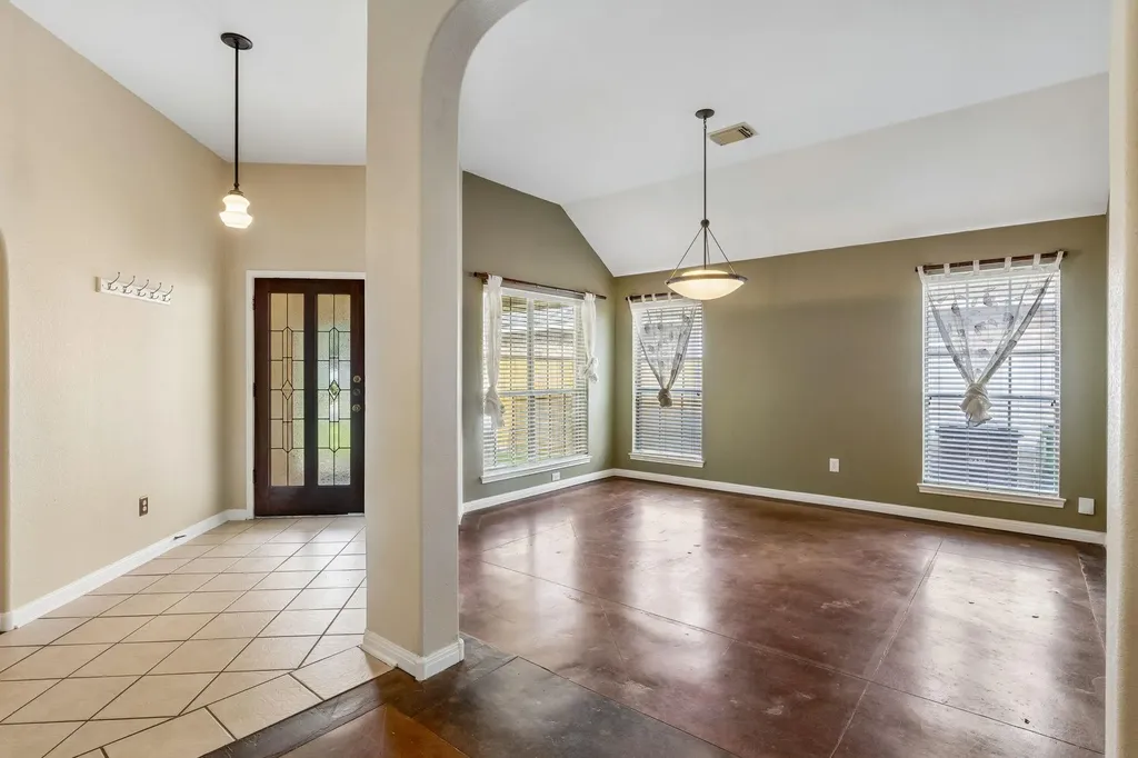 7206 W Magic Mountain Lane Round Rock TX 78681
