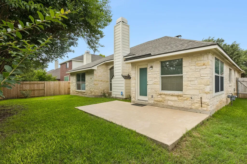 7206 W Magic Mountain Lane Round Rock TX 78681