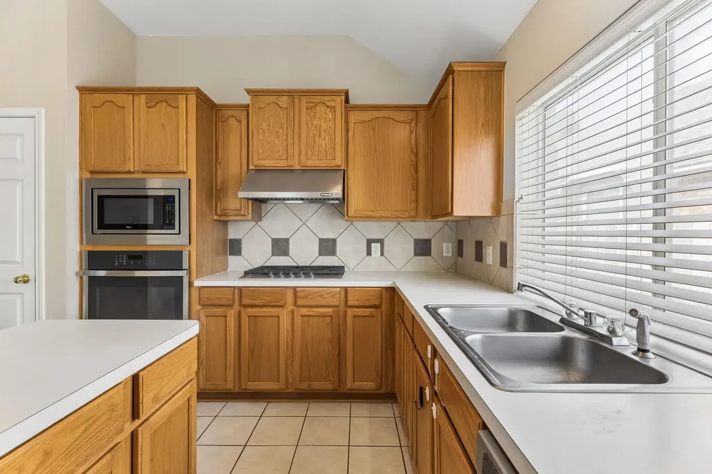 7206 W Magic Mountain Lane Round Rock TX 78681