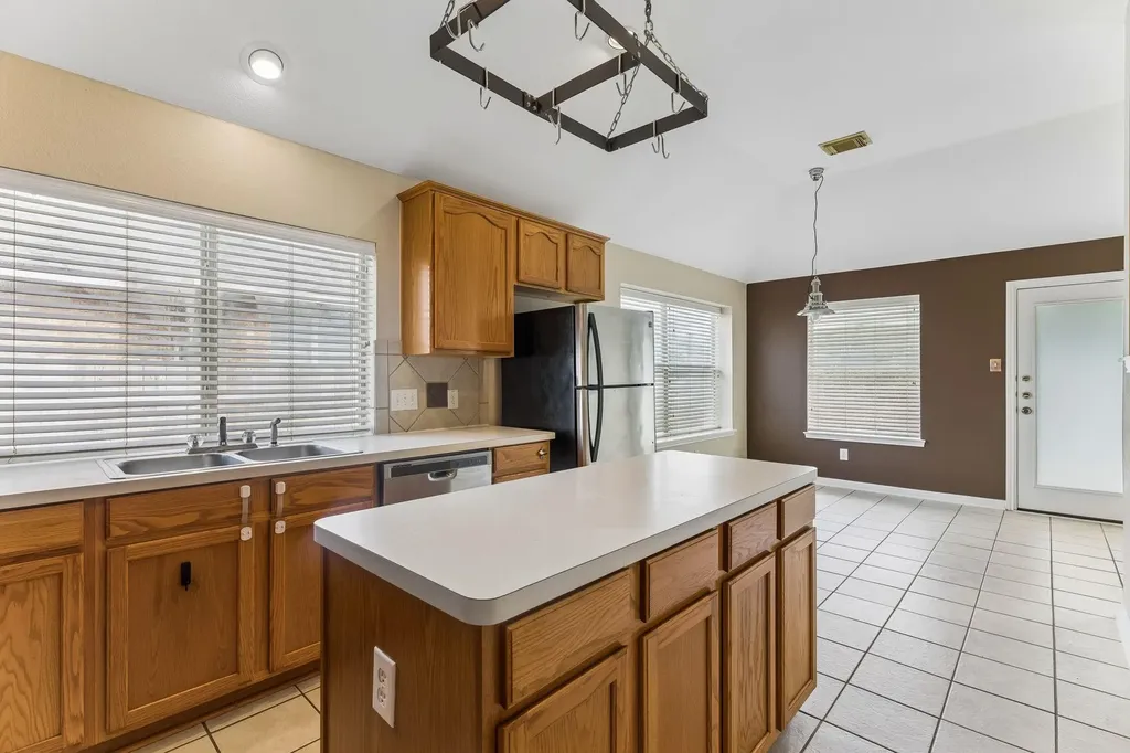 7206 W Magic Mountain Lane Round Rock TX 78681