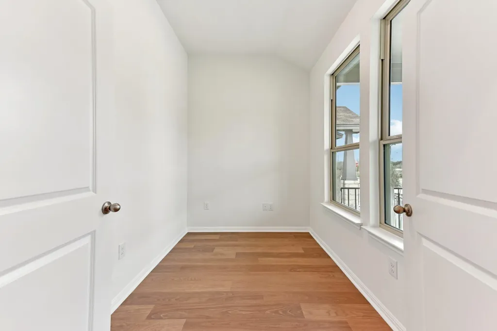 124 Tenny Lane Kyle TX 78640