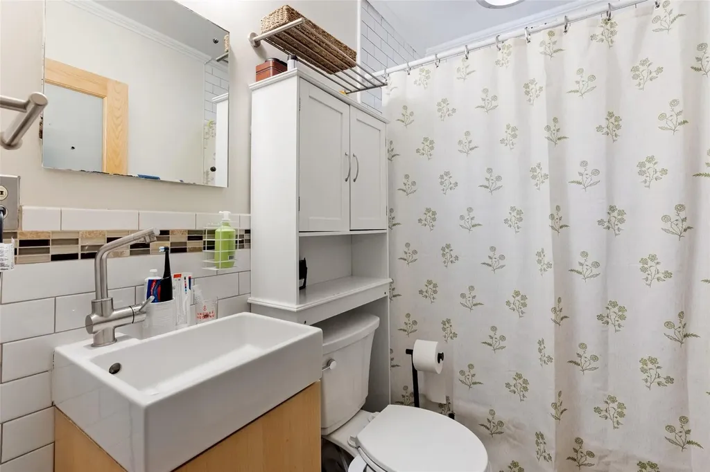 412 W Croslin Street Austin TX 78752