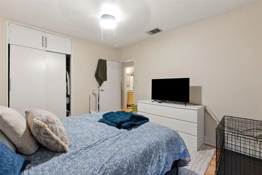 412 W Croslin Street Austin TX 78752