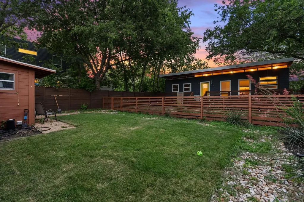 412 W Croslin Street Austin TX 78752