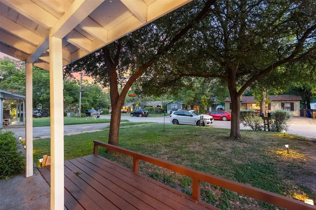 412 W Croslin Street Austin TX 78752