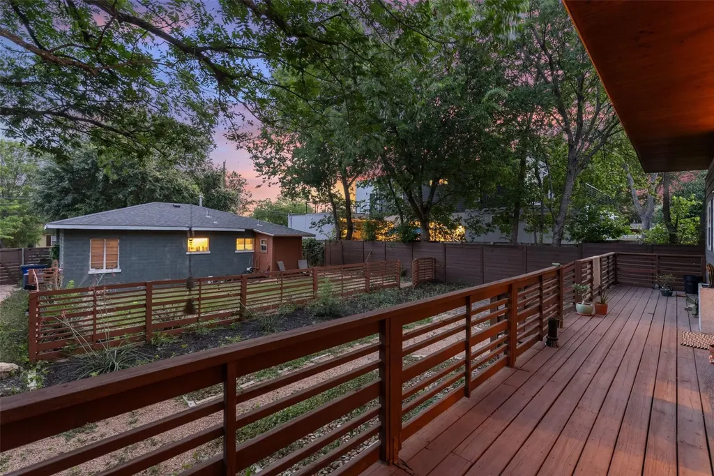 412 W Croslin Street Austin TX 78752