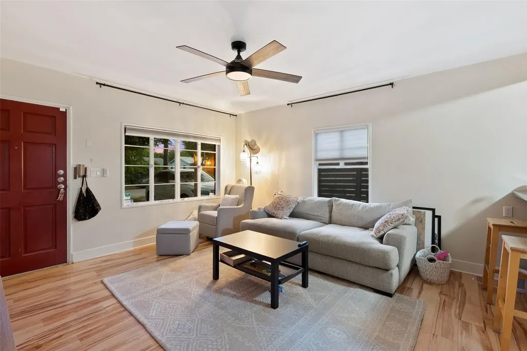412 W Croslin Street Austin TX 78752