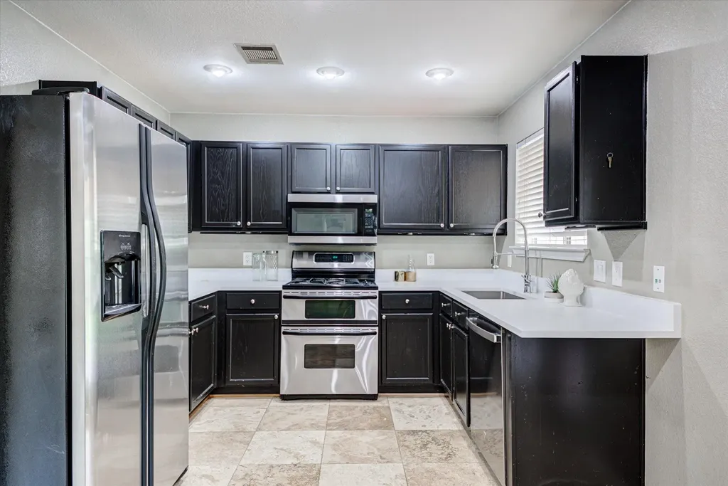 8303 Edgemoor Place Austin TX 78749