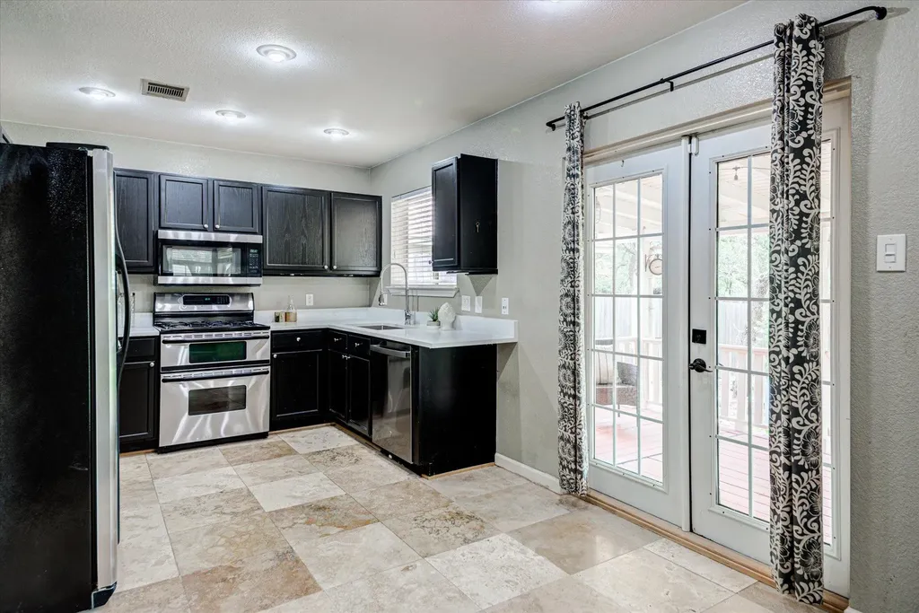 8303 Edgemoor Place Austin TX 78749
