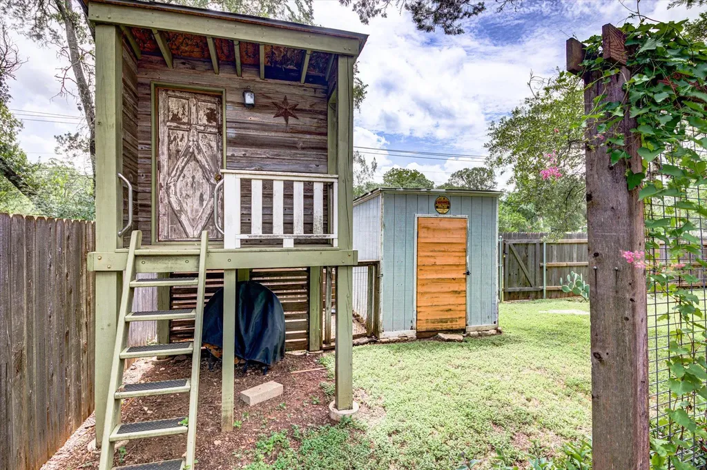 8303 Edgemoor Place Austin TX 78749