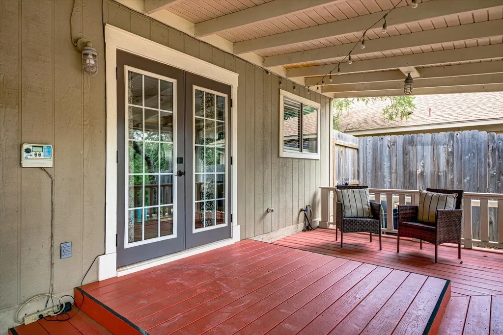 8303 Edgemoor Place Austin TX 78749