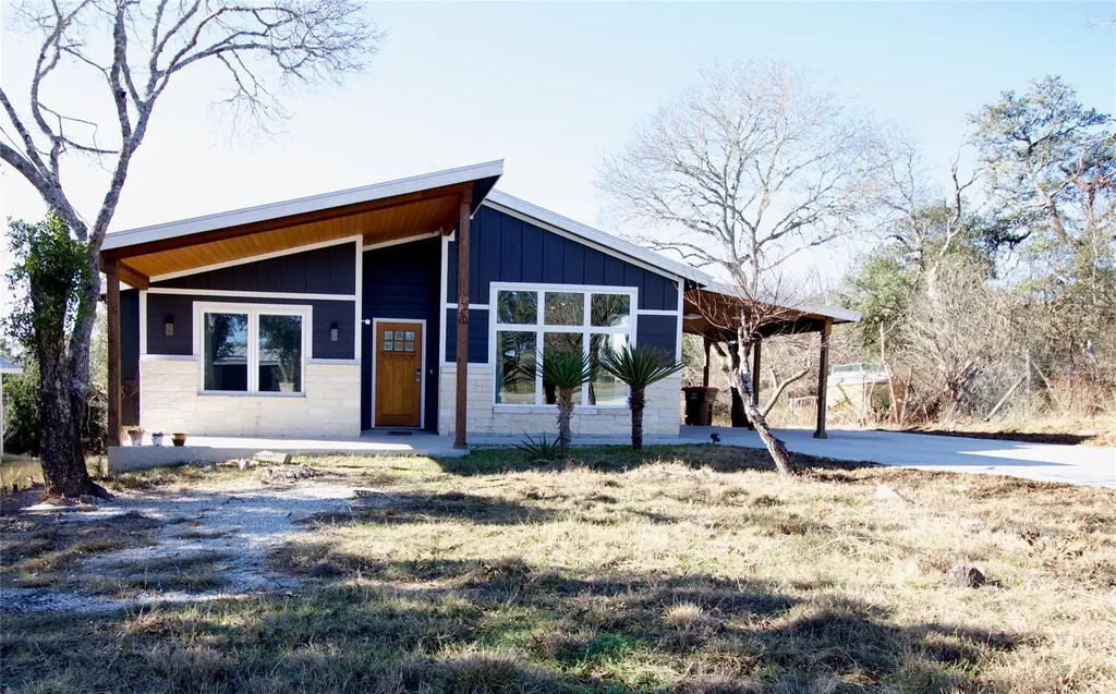 1240 Canyon Shores Canyon Lake TX 78133