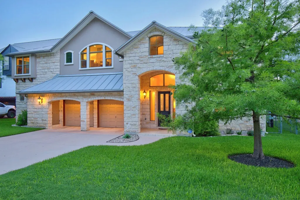 814 Scenic Loop Kingsland TX 78639