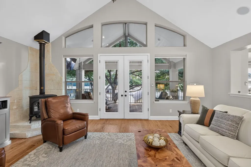 814 Scenic Loop Kingsland TX 78639