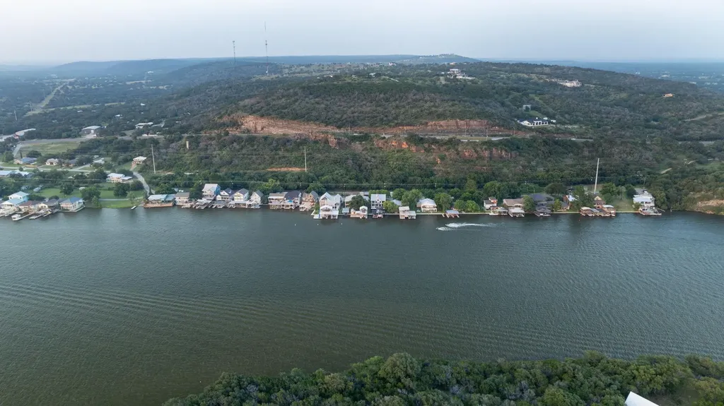 814 Scenic Loop Kingsland TX 78639